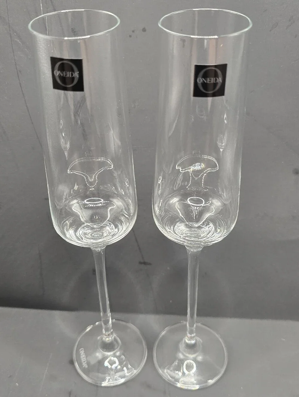 Oneida elegant pair